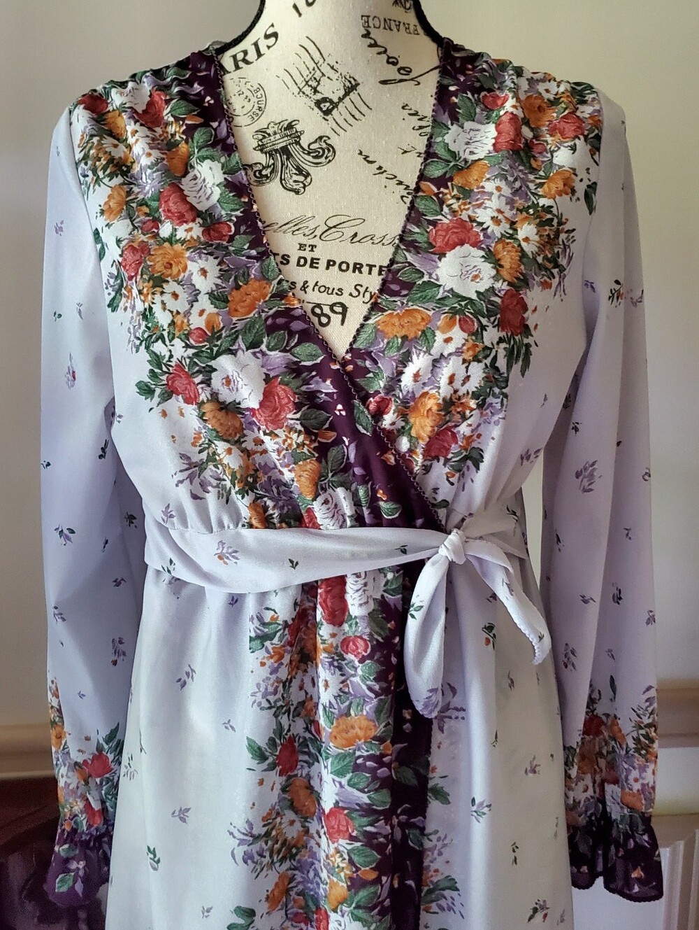Vintage 60s Flair Peignoir Lingerie Robe, Lavender Rust Floral, Romantic Boho